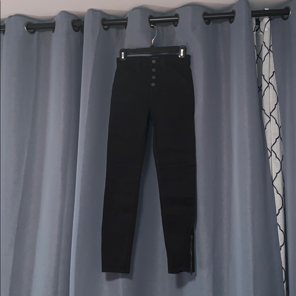 Brand new Abercrombie & Fitch black jeans.